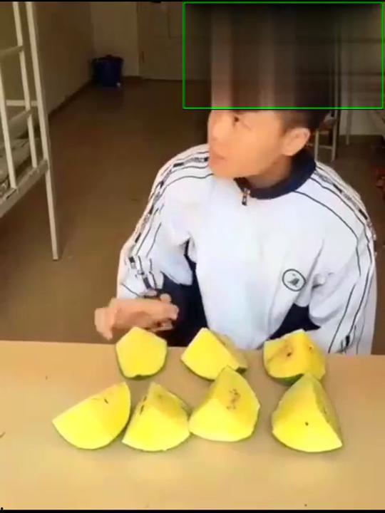 带你吃瓜寝室搞笑,搞笑瞬间，笑出腹肌！